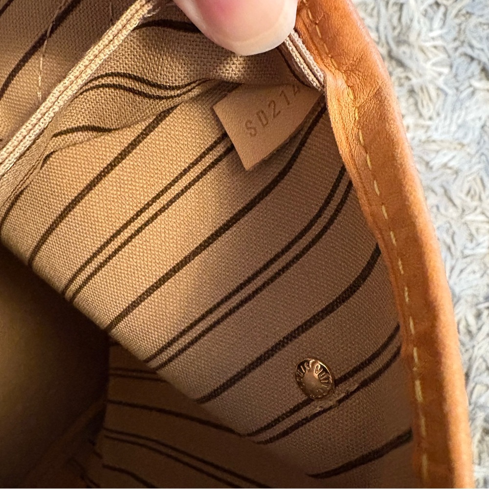 Louis Vuitton Neverfull MM, Monogram, Preowned in Dustbag - Picture 5 of 16